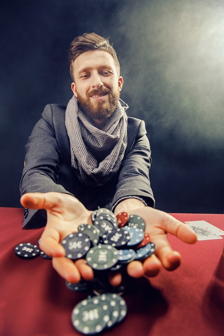 Antarmuka Permainan Angka 4D di platform raja bando